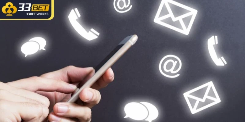 Liên Hệ 33BET - Hướng Dẫn Liên Lạc Nhà Cái Cho Thành Viên 2 Người chơi có thể liên hệ 33BET qua hình thức Livechat